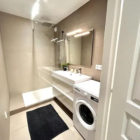 Emma - 4/6 Pers Neuf- Hyper Centre Clim Terrasse דירה *