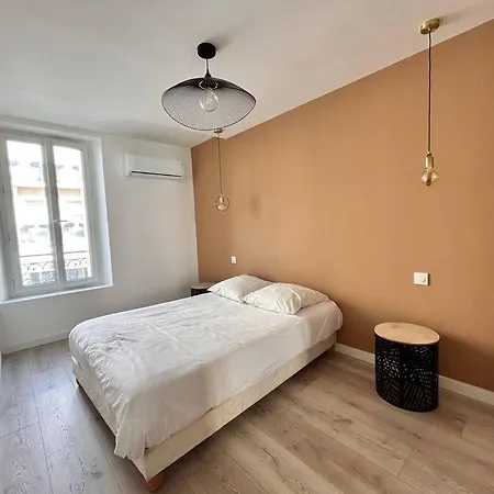 Emma - 4/6 Pers Neuf- Hyper Centre Clim Terrasse